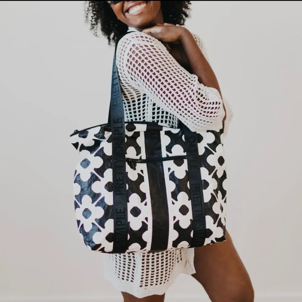 Small Kona Cove Beach Shoulder Tote Bag